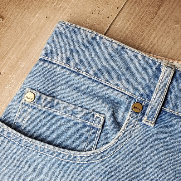 Roxy Frayed Hem Denim Mini Skirt Size Small NWOT Medium Wash Blue - Picture 2 of 13